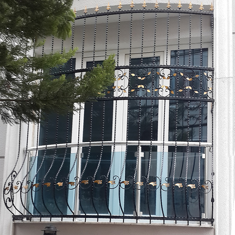 Nevon Ferforje Uygulamaları - Ferforje Demir, Bina Giriş Kapısı, Bahçe Kapısı, Garaj Kapısı, Balkon Korkuluk, Duvar Üstü Korkuluk, Ferforje Mimarisi