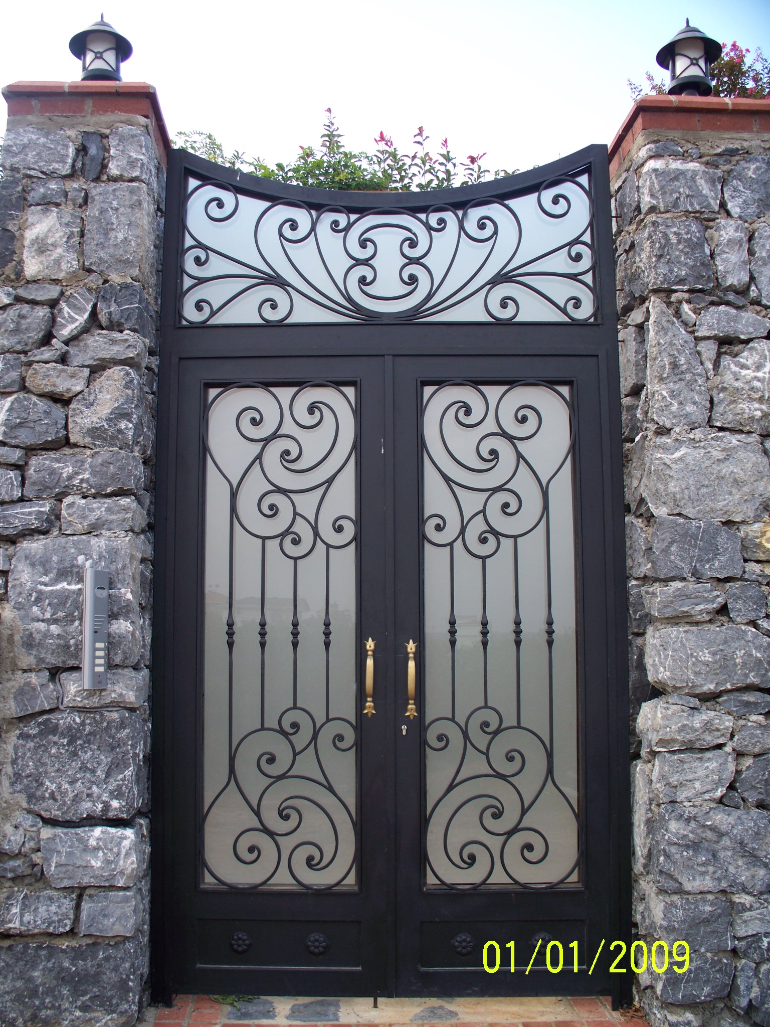 Nevon Ferforje Bahçe Kapısı, Raylı Kapı, Garaj Kapısı, Bina Giriş Kapısı