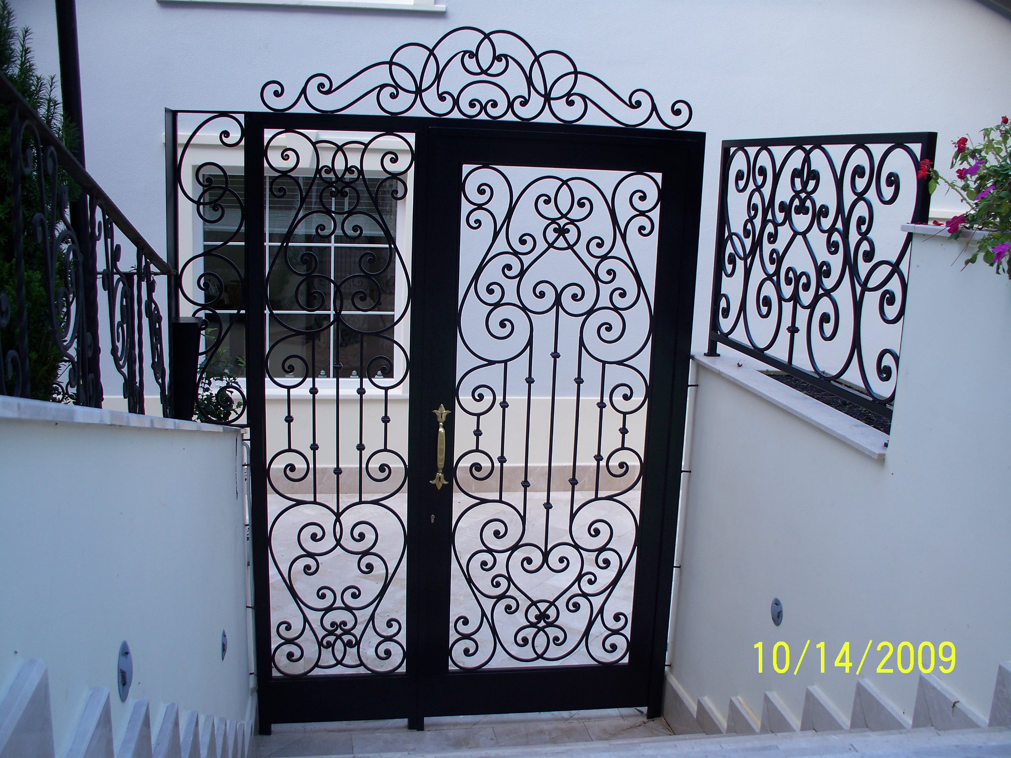 Nevon Ferforje Bahçe Kapısı, Raylı Kapı, Garaj Kapısı, Bina Giriş Kapısı