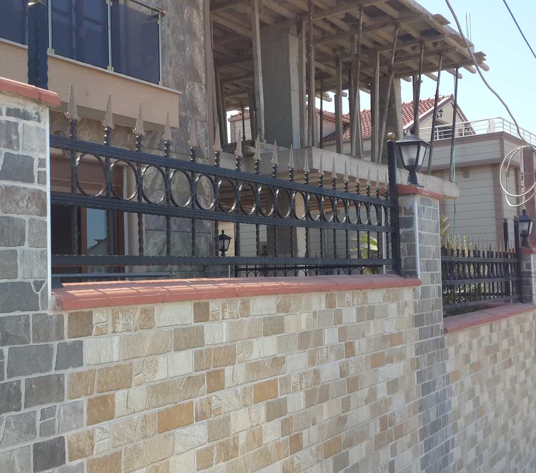 Nevon Ferforje Duvar Üstü Korkuluk