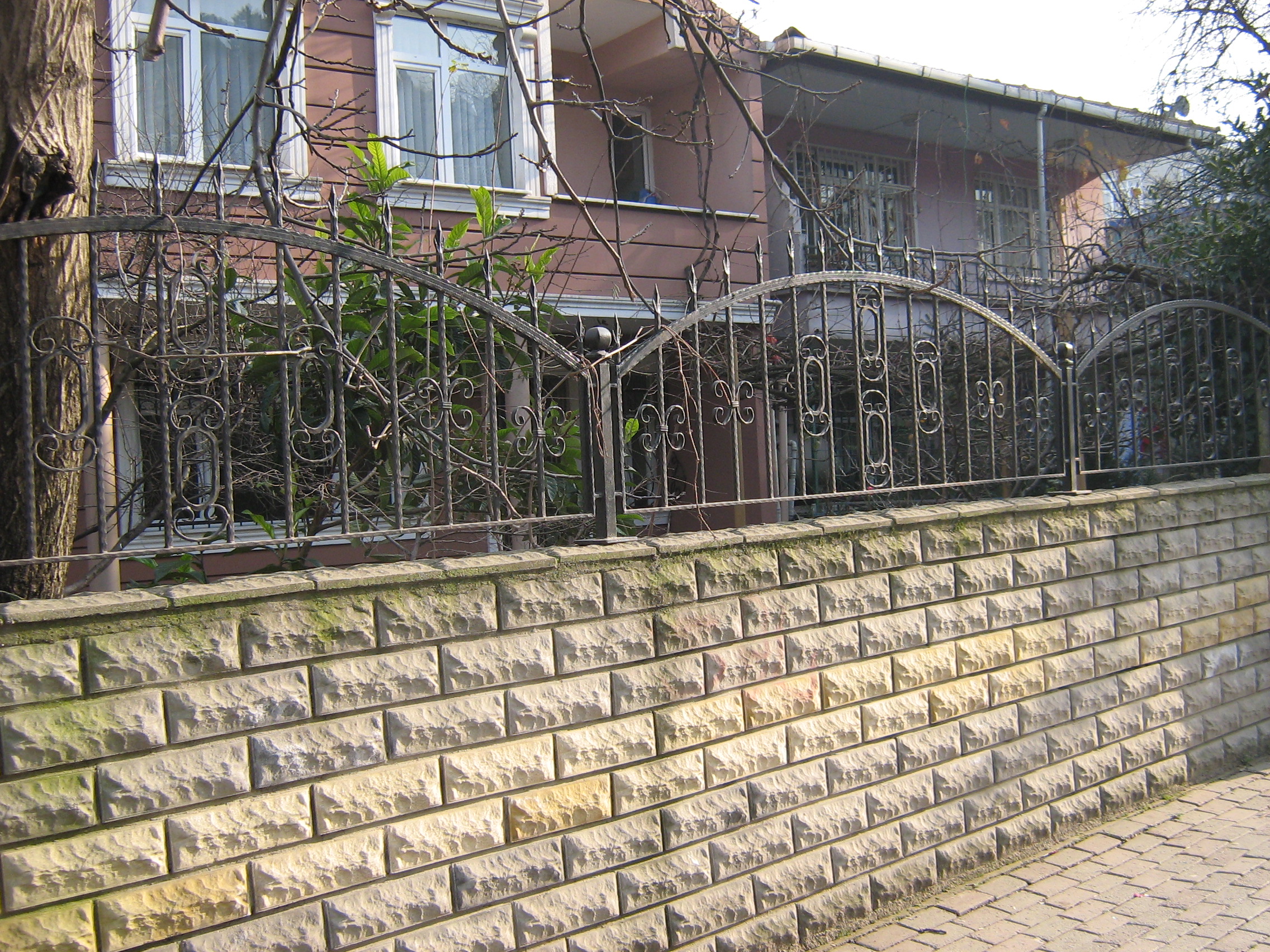 Nevon Ferforje Duvar Üstü Korkuluk