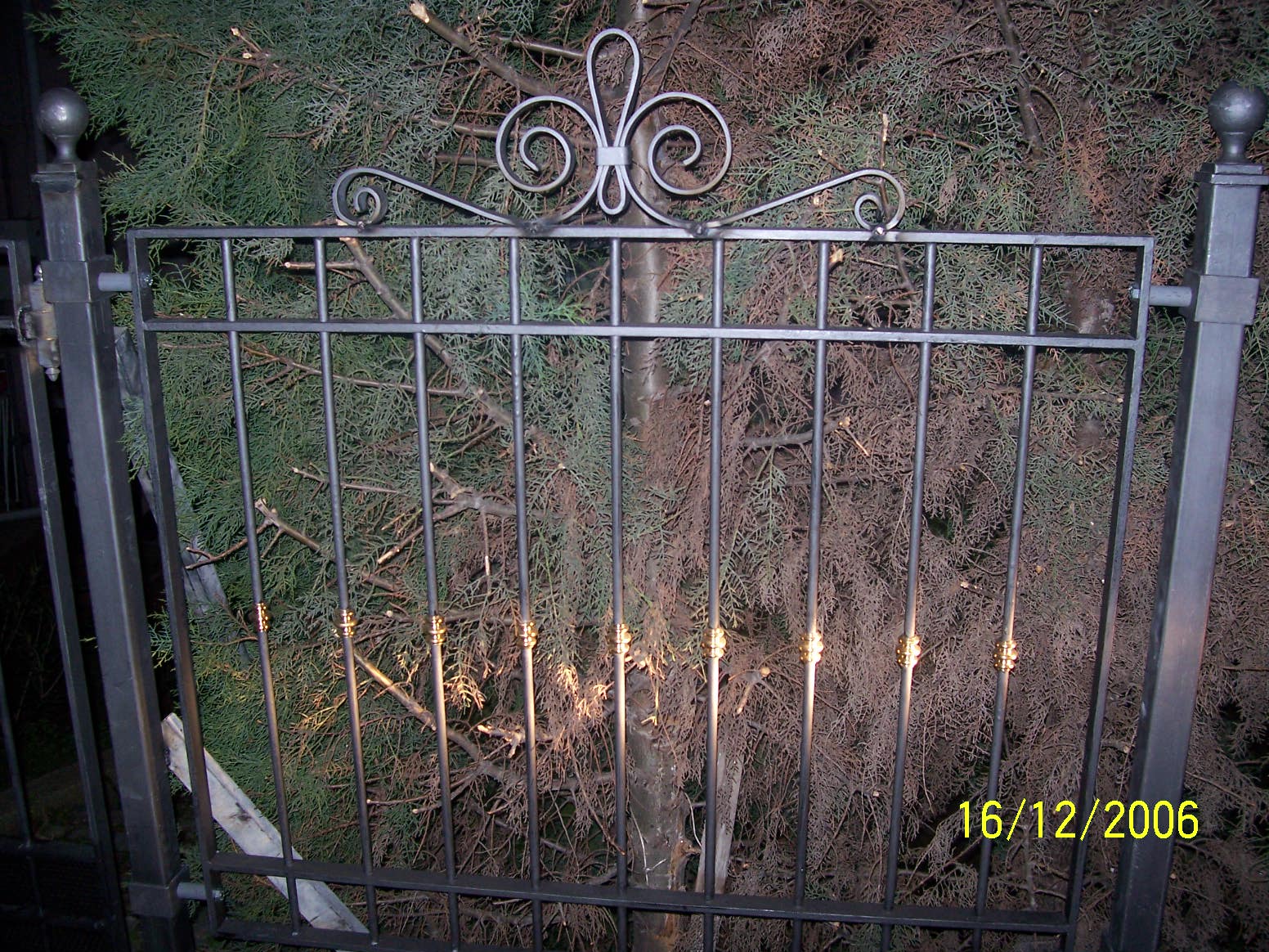 Nevon Ferforje Duvar Üstü Korkuluk