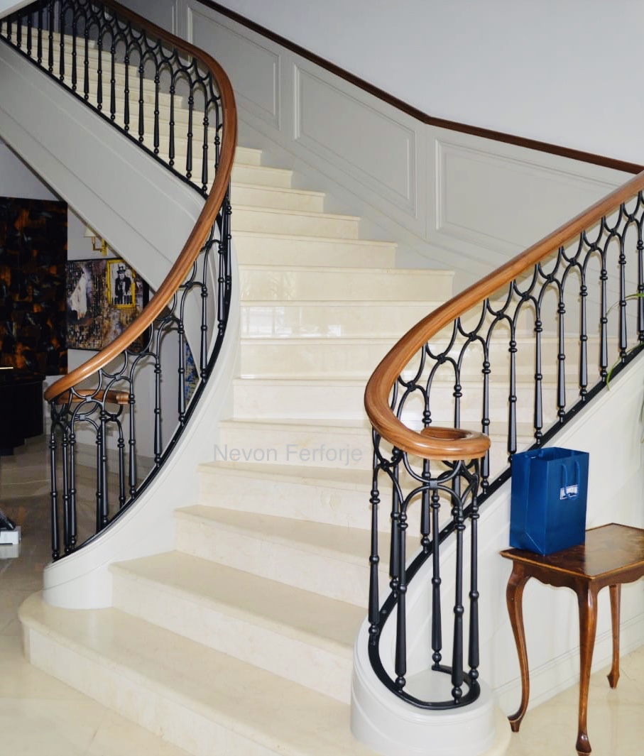 Nevon Ferforje Merdiven Korkuluk