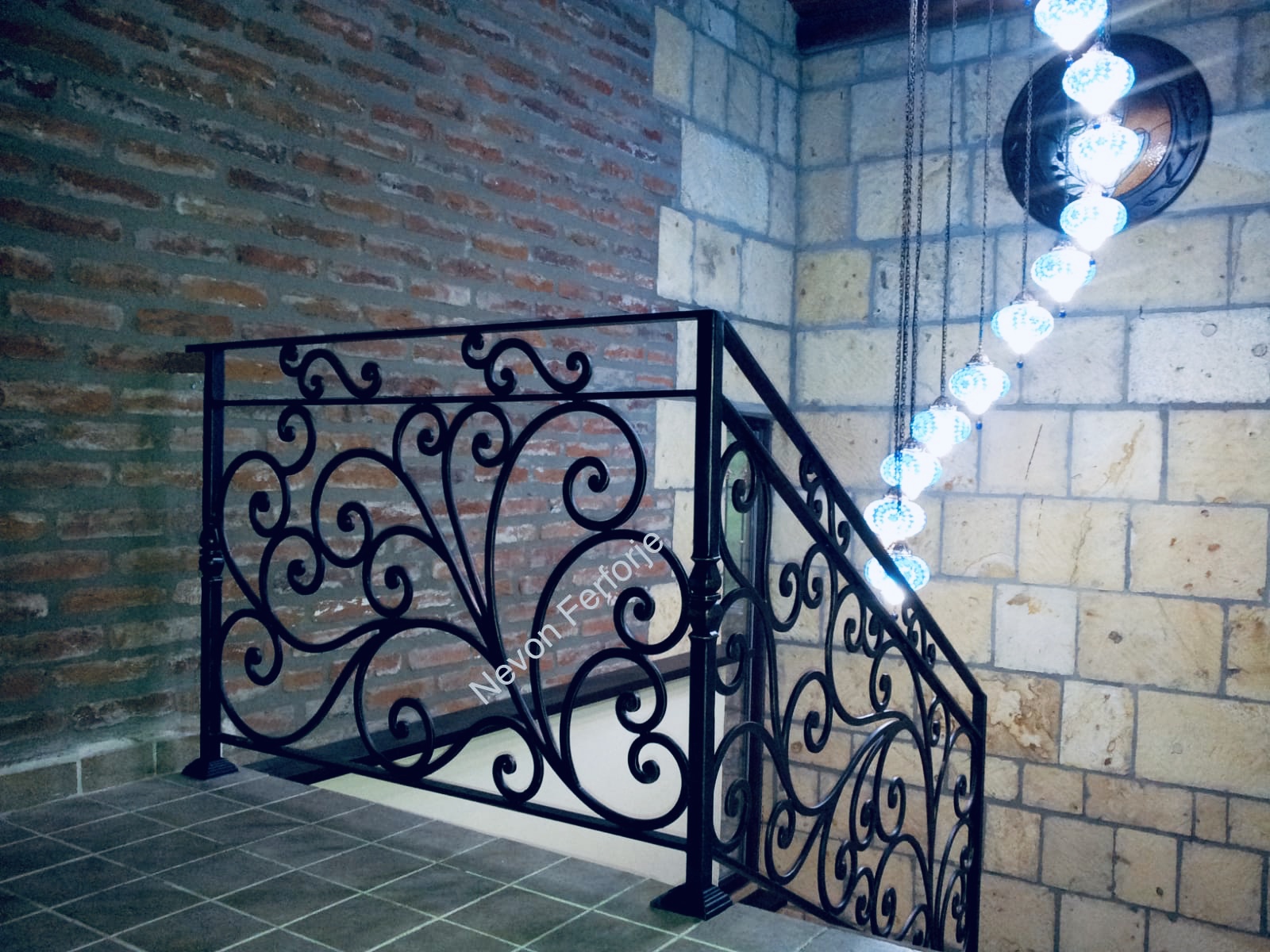 Nevon Ferforje Merdiven Korkuluk