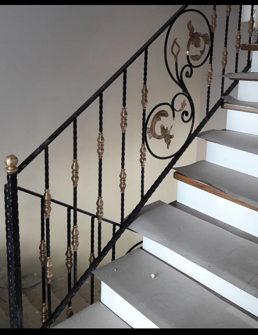 Nevon Ferforje Merdiven Korkuluk