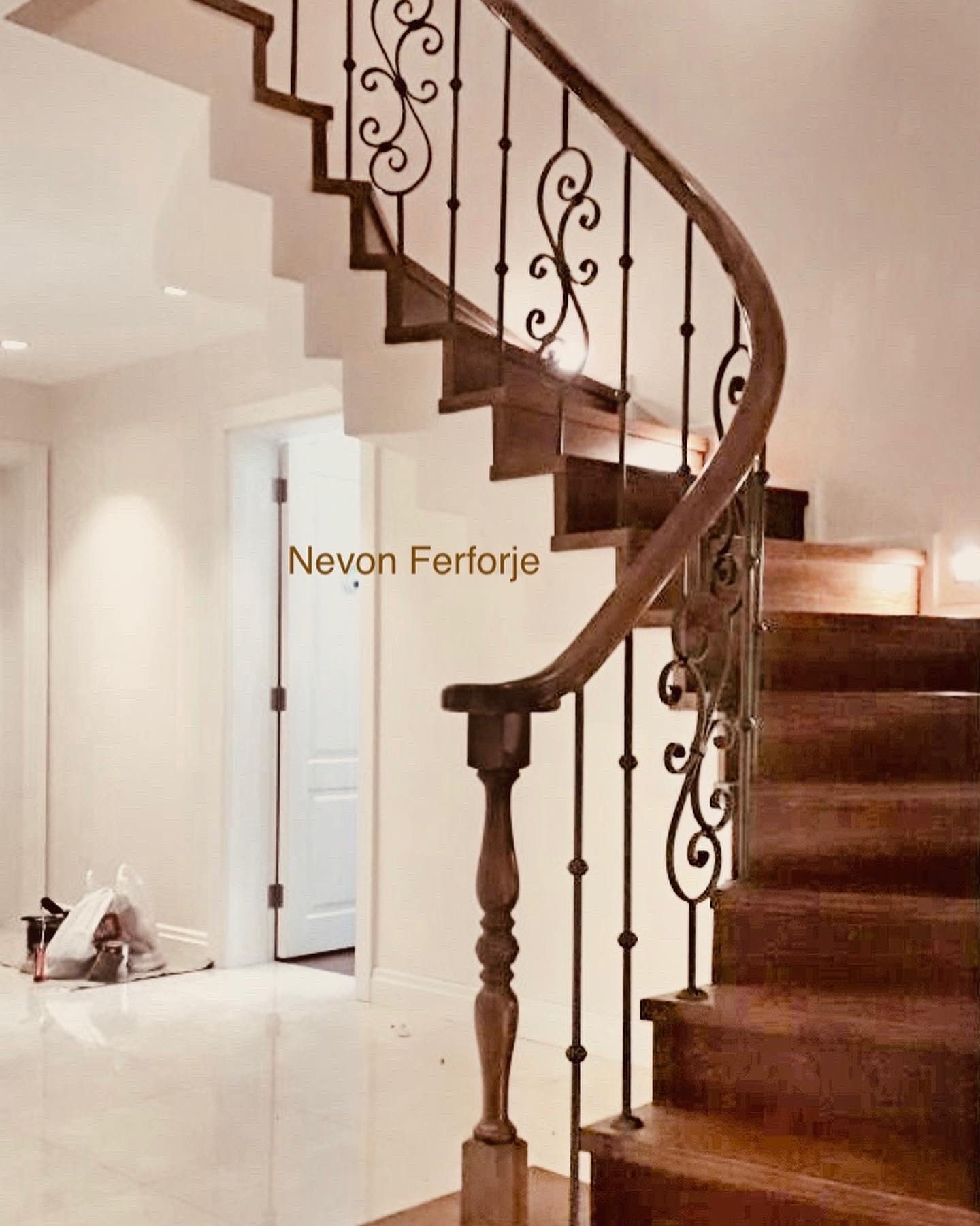 Nevon Ferforje Merdiven Korkuluk